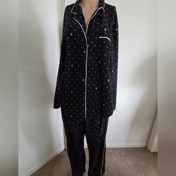 Victoria's Secret Other - Victoria's Secret Womens Black White Pajama Set Size Large PJ Set